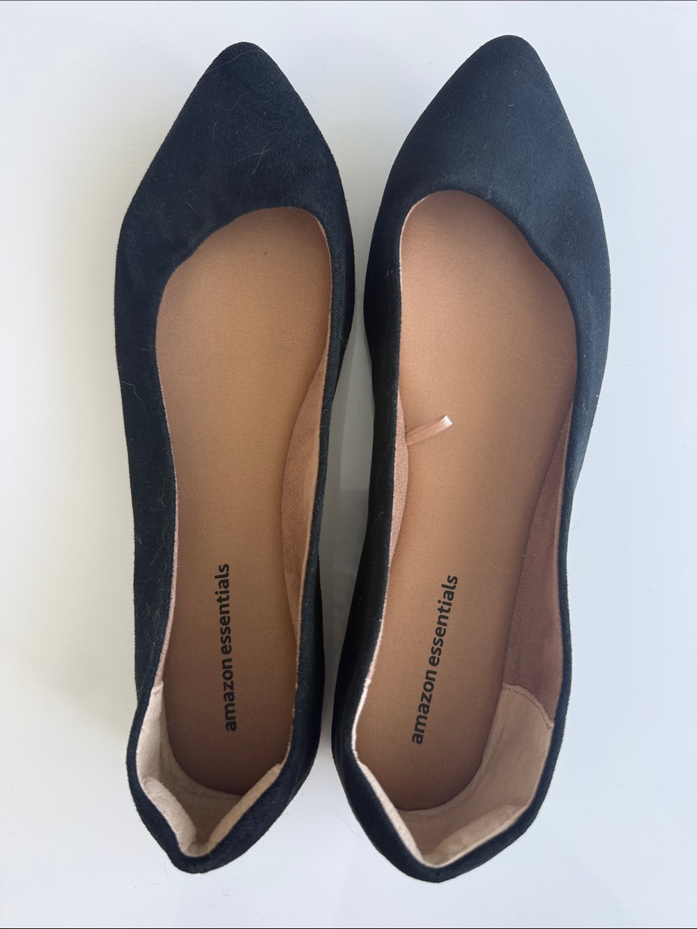 Amazon Essentials Black Pointed Toe Flats for Women